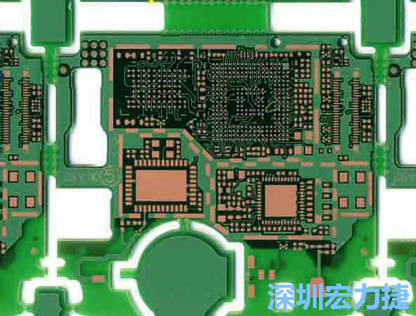在產(chǎn)品極度要求小型化設(shè)計(jì)時(shí)，可利用HDI板材壓縮主板面積，同時(shí)具減輕重量?jī)?yōu)點(diǎn)。