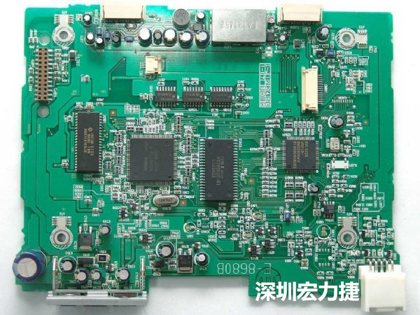 大面積PCB若電子元器件數(shù)量多、重量較重，板材強(qiáng)度不夠時(shí)容易產(chǎn)生PCB中央部凹陷問(wèn)題。