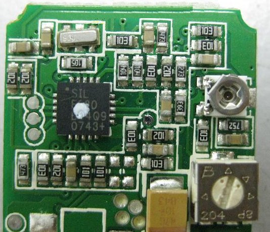 PCBA加工IC元件主要分為DIP及SMD兩大類，DIP 插件的IC，SMD (Surface Mount Device) 表面貼裝元件。