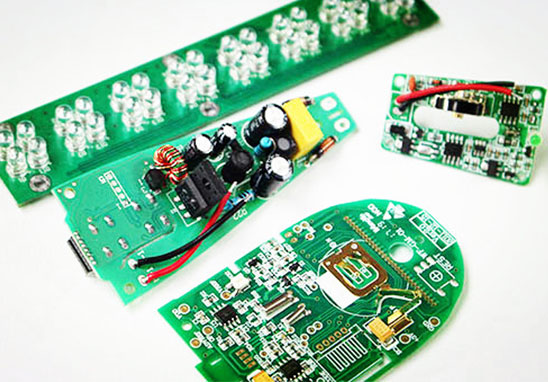 為什么PCB板顏色絕大多數(shù)都是綠色的？